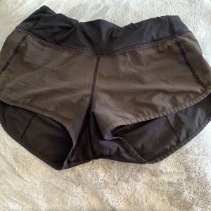 lululemon 2.5” shorts